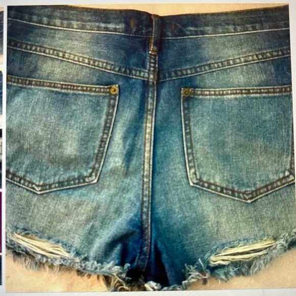 THREE pairs of FREE PEOPLE sz 30 denim shorts in very good pre owned condition. - Picture 8 of 11